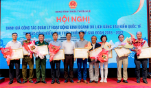 Khen thưởng các tập thể có thành tích xuất sắc trong thực hiện Quyết định số 23/2018/QĐ-UBND quy định quản lý về hoạt động kinh doanh du lịch bằng tàu biển quốc tế tại các cảng biển Thừa Thiên Huế