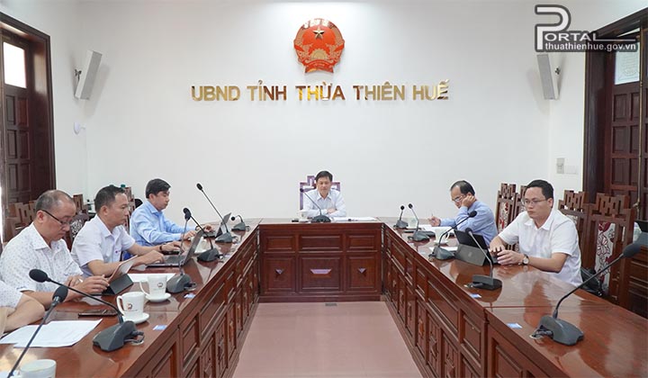 Tại buổi làm việc