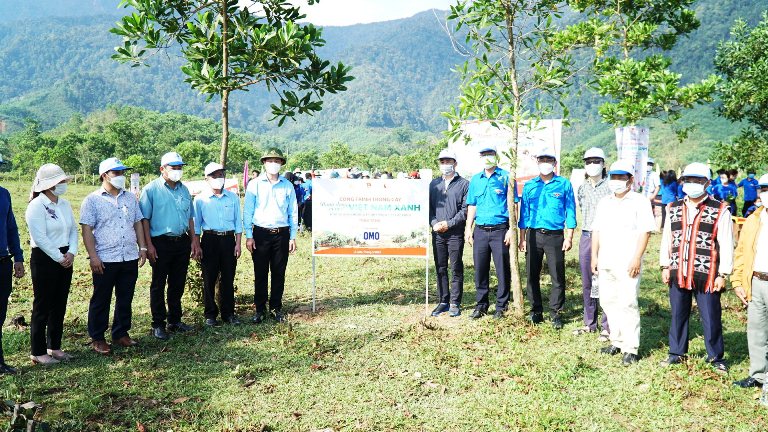 “Hành động vì một Việt Nam xanh” - Hưởng ứng chương trình trồng 1 tỷ cây xanh tại tỉnh Thừa Thiên Huế