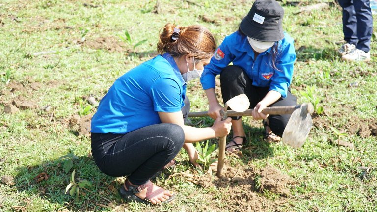 “Hành động vì một Việt Nam xanh” - Hưởng ứng chương trình trồng 1 tỷ cây xanh tại tỉnh Thừa Thiên Huế