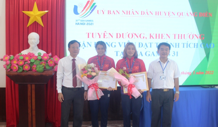 Lãnh đạo huyện tuyên dương, khen thưởng vận động viên đạt thành tích cao tại SEA Games 31