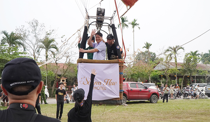 Trải nghiệm bay tầm thấp