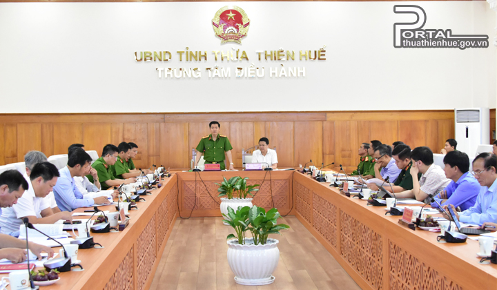 Đại tá Nguyễn Minh Khương, Phó Cục trưởng Cục cảnh sát PCCC và CNCH phát biểu tại buổi làm việc