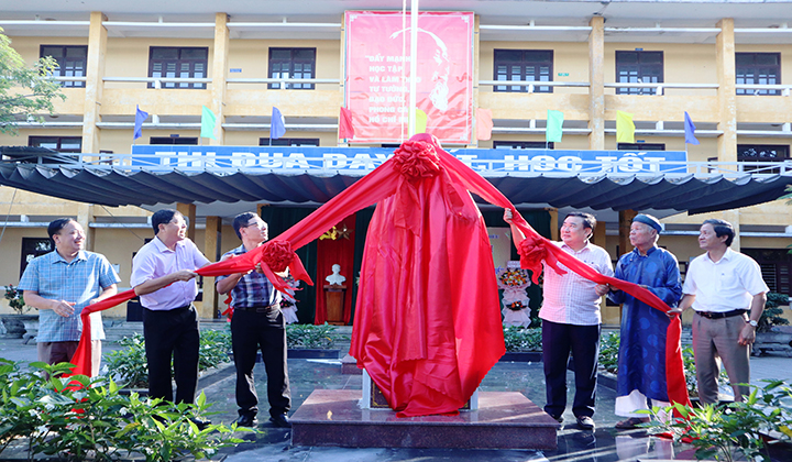 Nghi lễ khánh thành tượng đài Danh nhân văn hóa Nguyễn Đình Chiểu