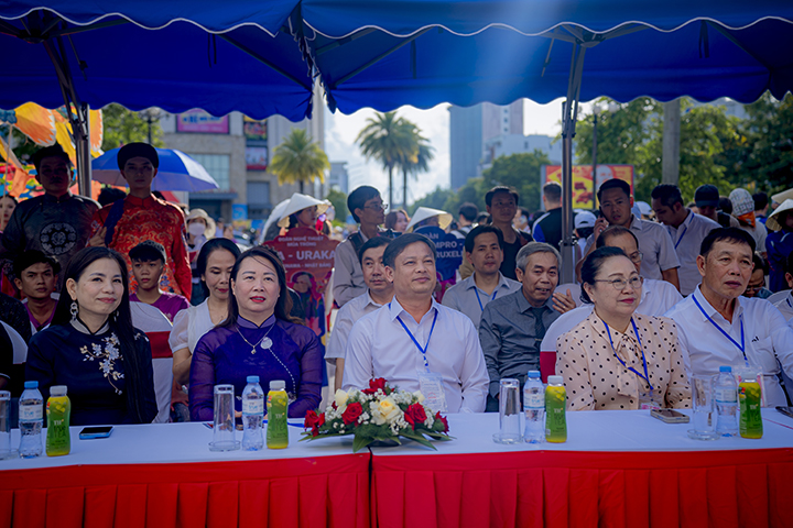 Các lãnh đạo tham gia tại lễ hội