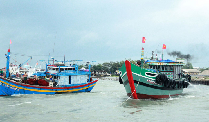 Đảm an toàn cho tàu thuyền tại khu vực đang neo đậu